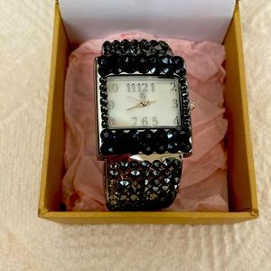 Jimmy Crystal Ladies Watch withSwarovski Crystals. New Battery, perfect.